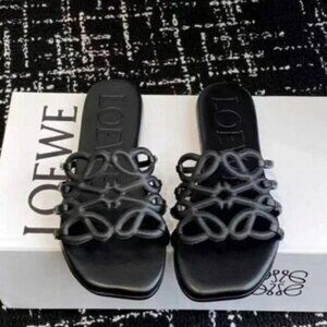 Loewe Petal Anagram sandals Black | Gently used| Flats|Vacation